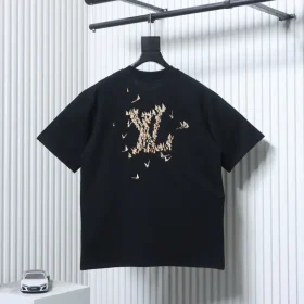 Short-sleeved T-shirt with embroidered sailboat motif