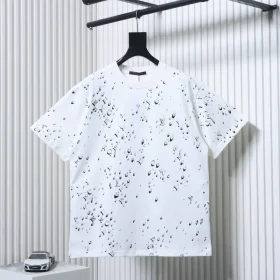 Short-sleeved T-shirt with water droplet logo