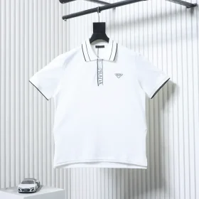 Short-sleeved polo shirt with ribbed button placket, lettering, triangle logo and embroidery