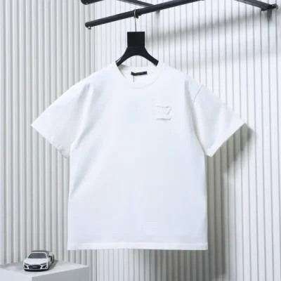 Short-sleeved shirt with logo on the front and back